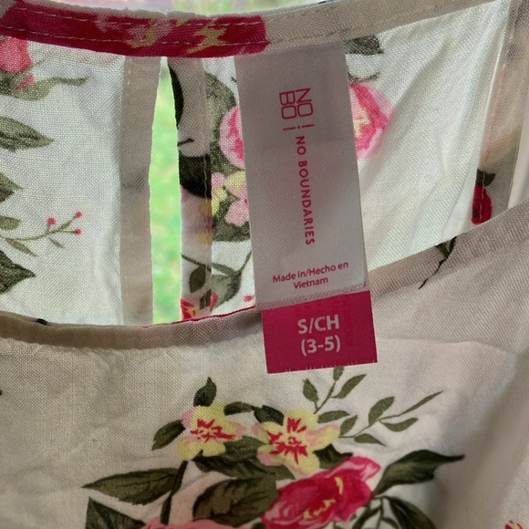 No Boundaries floral tank - Picture 2 of 3